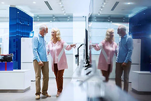 led-video-wall-retail LED Video wall showcasing products in a retail store